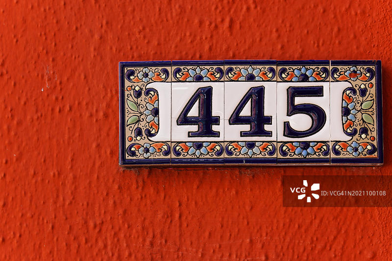 意大利威尼斯布拉诺岛彩色房屋和运河图片素材