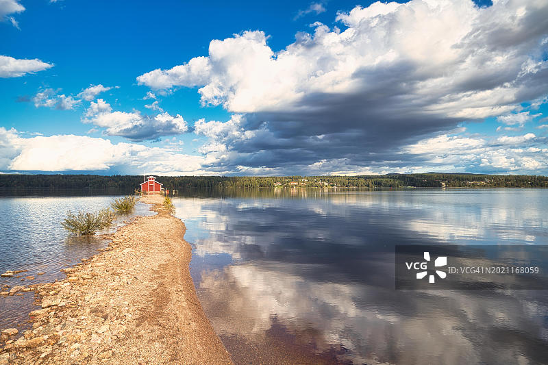 锡利扬湖中的岛屿（瑞典达拉纳莱克桑德市）图片素材