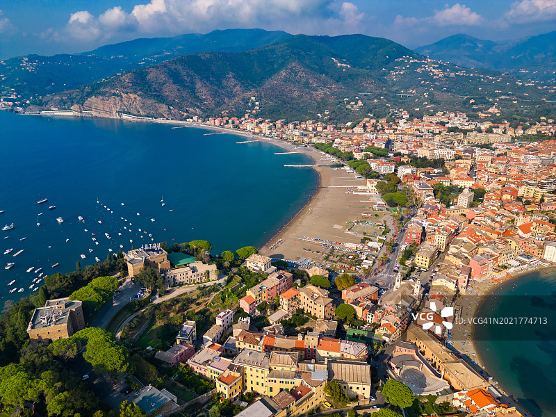 无人机拍摄的塞斯特里莱万特图片素材