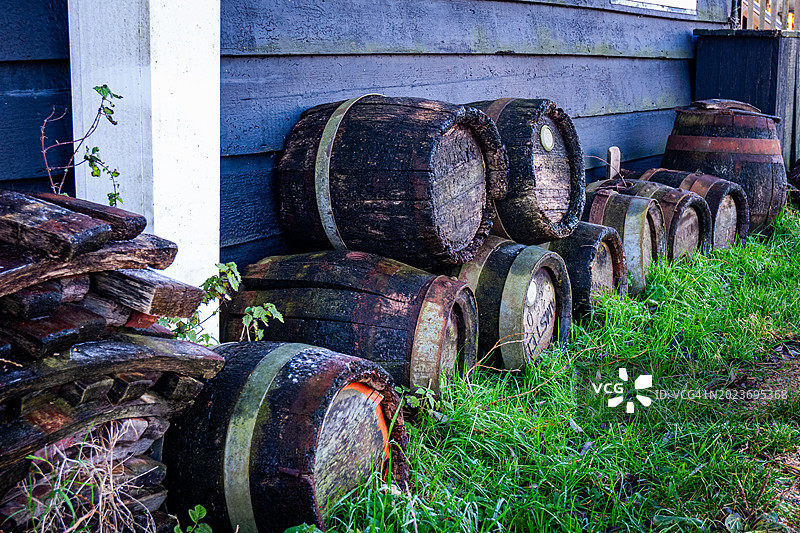 赞瑟斯安斯酿造历史的回声：古老的桶图片素材