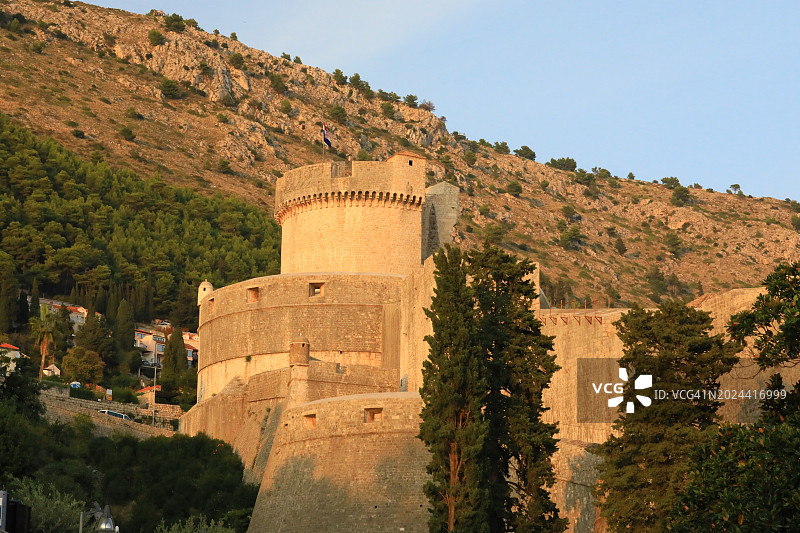 保护杜布罗夫尼克市的堡垒塔楼图片素材