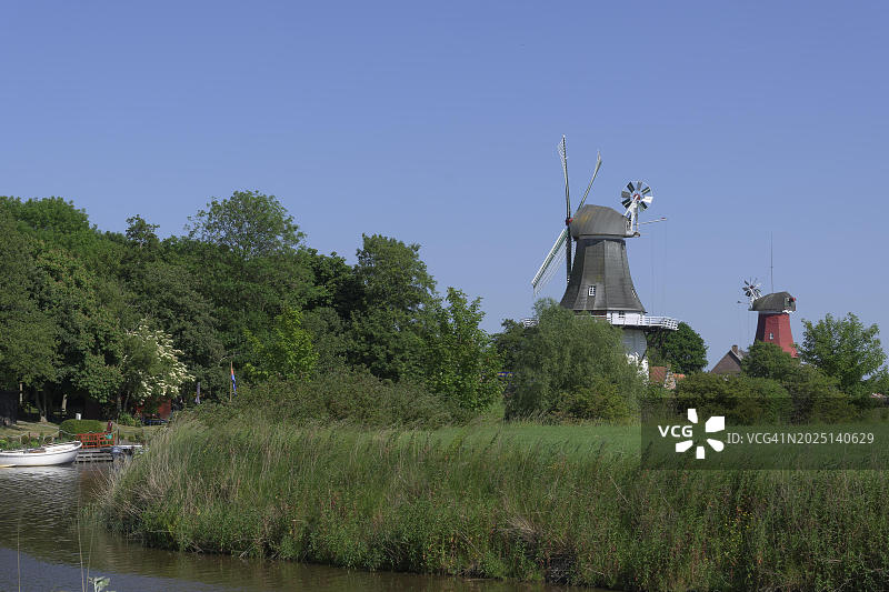 德国克鲁姆赫恩-格里特西尔的双子磨坊，绿色磨坊，红色磨坊图片素材
