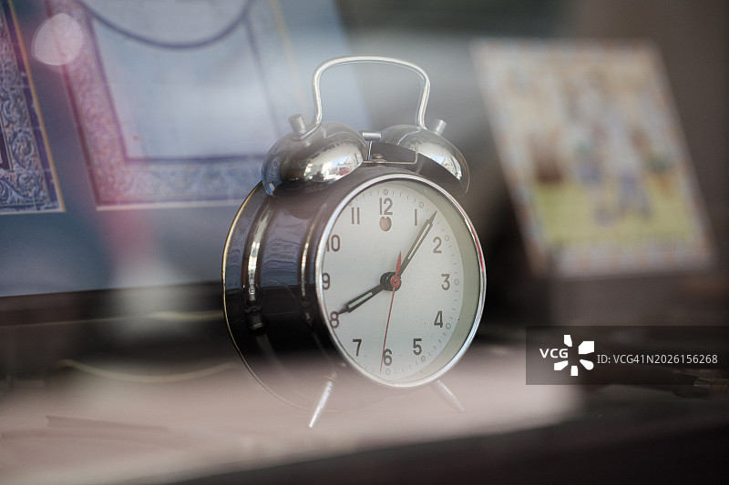 老式钟表微距摄影图片素材