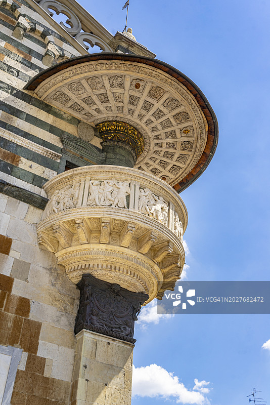 托斯卡纳普拉托圣斯蒂法诺大教堂细节图片素材