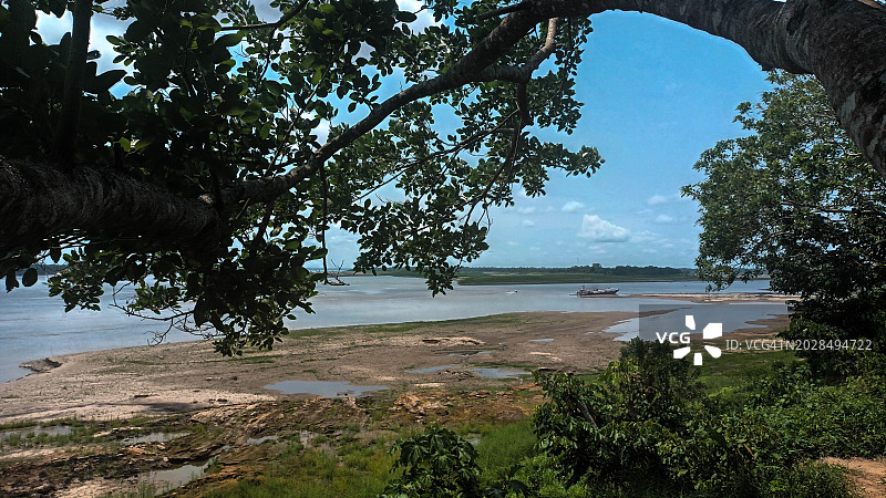 俯瞰亚马逊河的拉科马拉观景点（巴西）图片素材