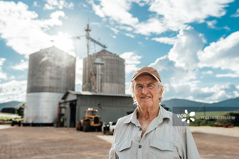 农业筒仓所有者肖像图片素材