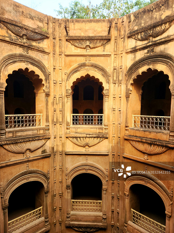 斋浦尔拉贾斯坦邦水井内的多拱门设计图片素材