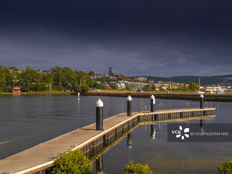 澳大利亚新南威尔士州梅里布拉南海岸的夏日清晨图片素材