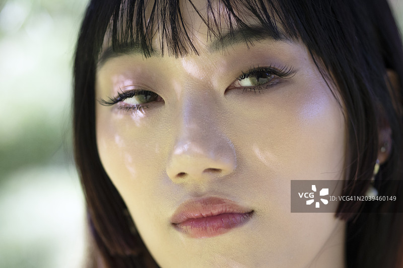 年轻女人面部特写图片素材