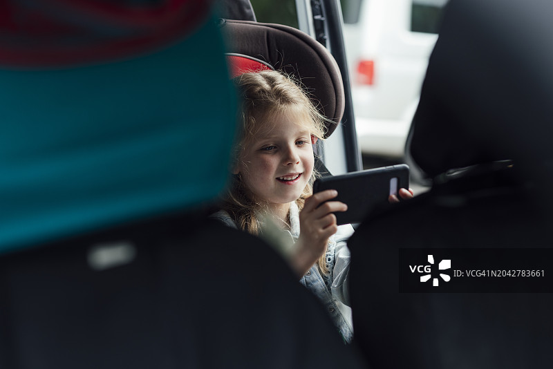 让孩子们忙起来图片素材