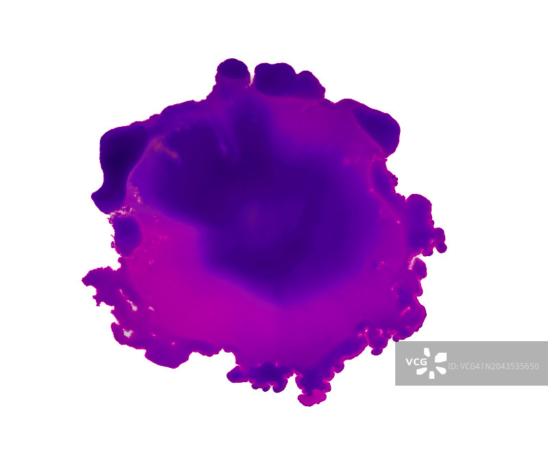 紫色颜料在白色画布上滑动图片素材