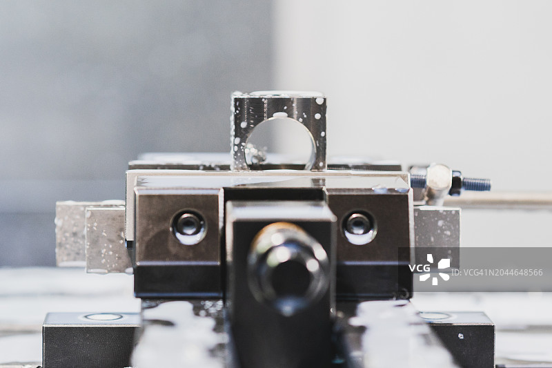 机械公司中的精密机械组件图片素材