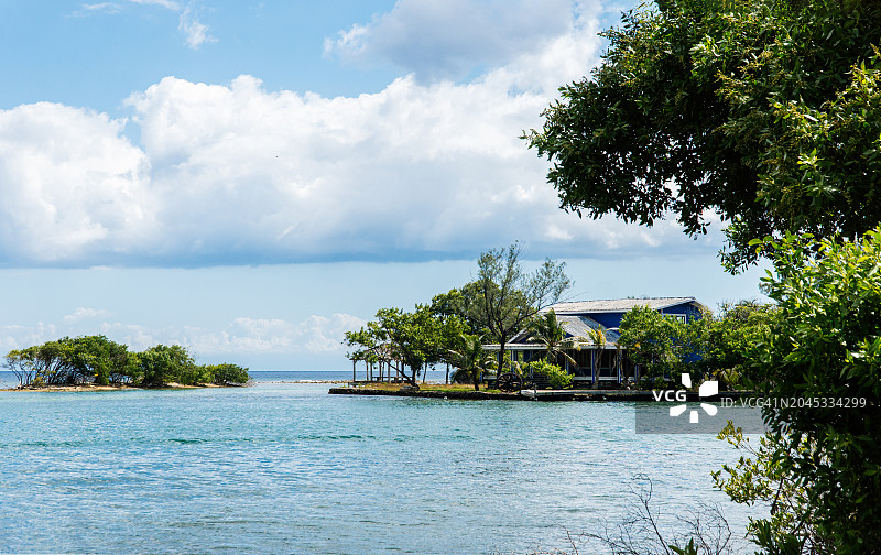 洪都拉斯罗阿坦市橡树岭区域旅游概念图片素材