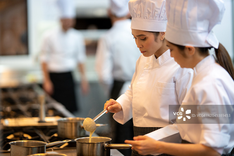 一起烹饪图片素材