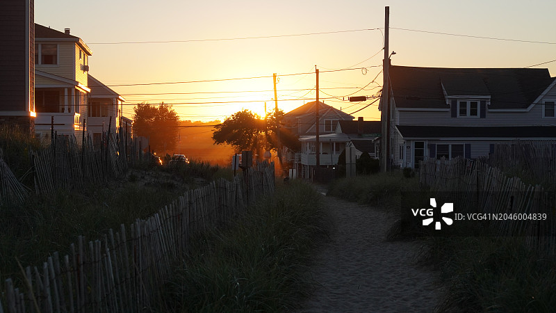索尔兹伯里海滩社区的日落图片素材