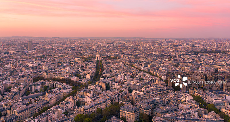 巴黎林荫大道至凯旋门航拍图片素材