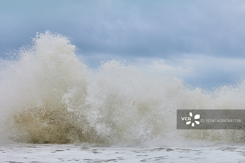 巨浪喷雾图片素材