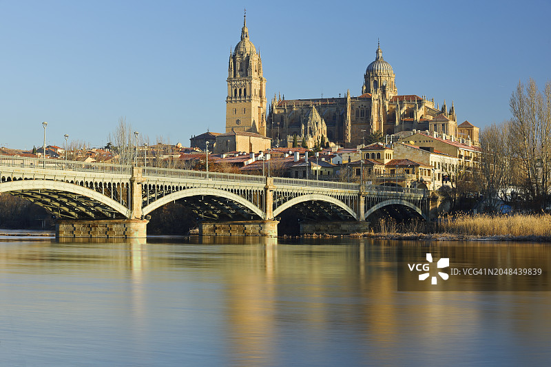 西班牙萨拉曼卡天际线图片素材