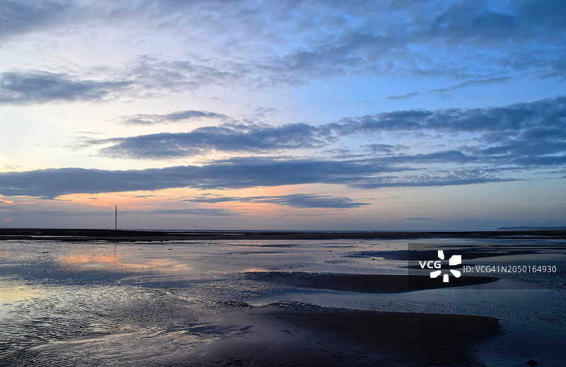 日落时分，一切平静图片素材