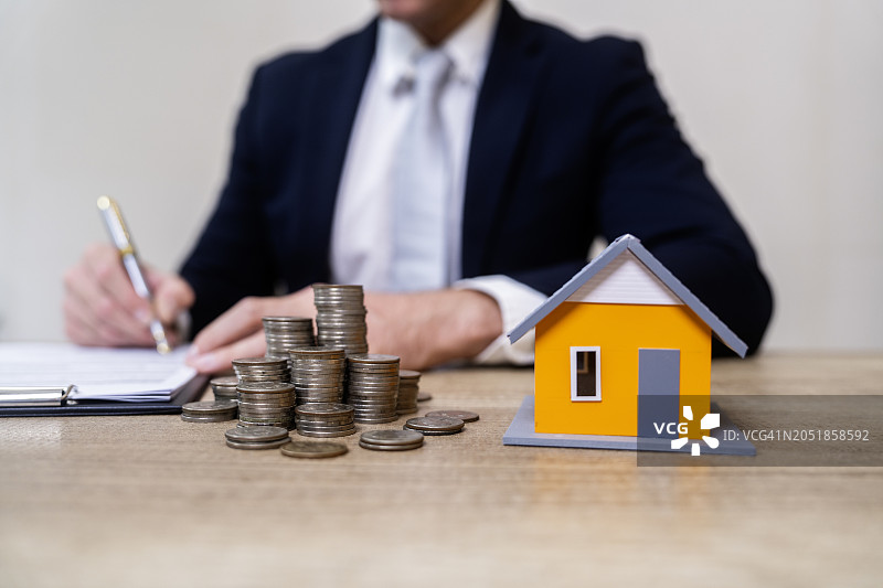 男人计划储蓄图片素材