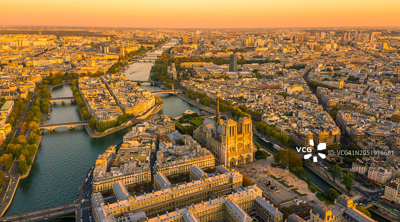 巴黎日落拉丁区巴黎圣母院和巴黎桥梁航拍3图片素材