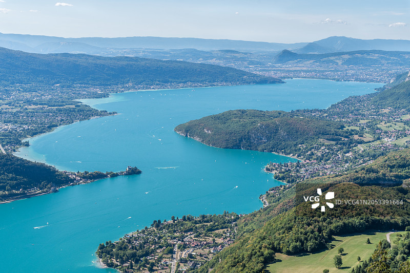 从上方俯瞰阿讷西湖图片素材