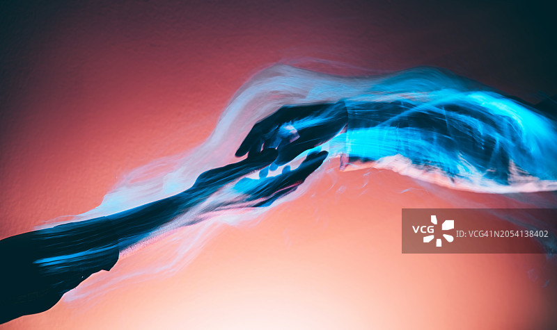 神圣的触碰：未知而光明的未来景象图片素材