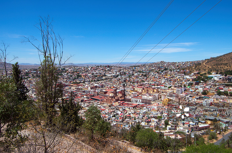 从墨西哥萨卡特卡斯州布法山看到的萨卡特卡斯市图片素材