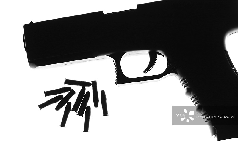 非法枪支和子弹图片素材