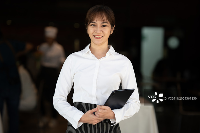 女服务员肖像图片素材