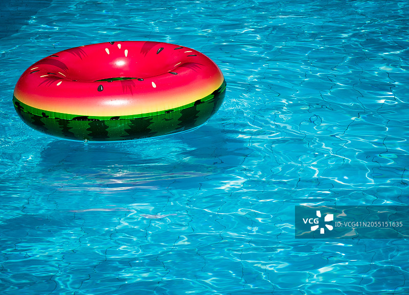 游泳圈图片素材