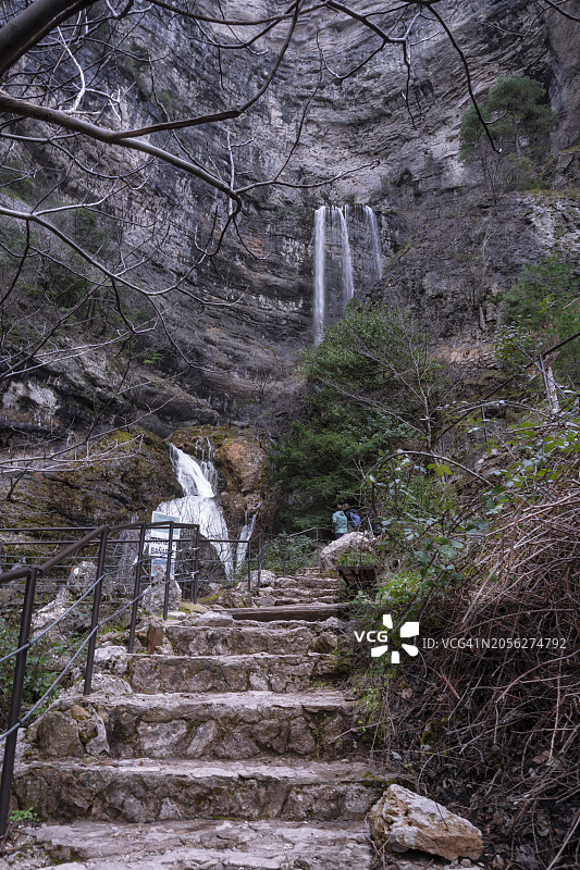 西班牙阿尔瓦塞特蒙多河源头瀑布图片素材