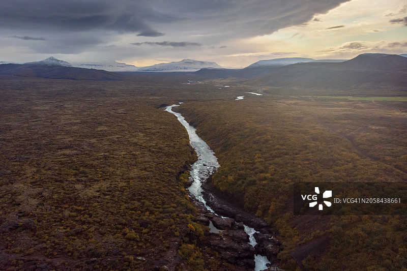 秋季赫伦瀑布航拍景观图片素材