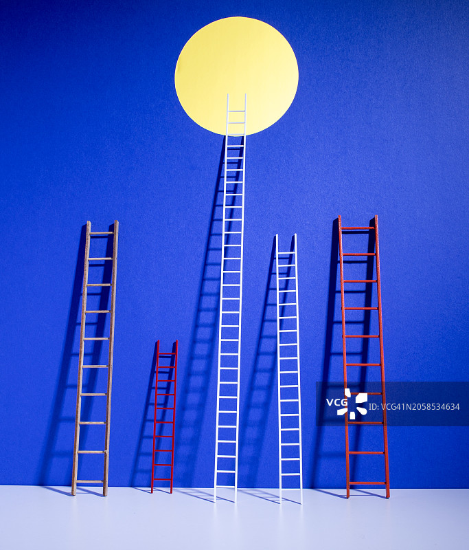 仅剩五分之一的梯子可达图片素材