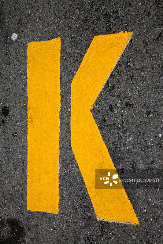 模版路面标记英文字母 - 字母“K”图片素材