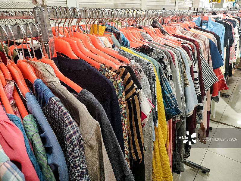 旧货店的服装图片素材