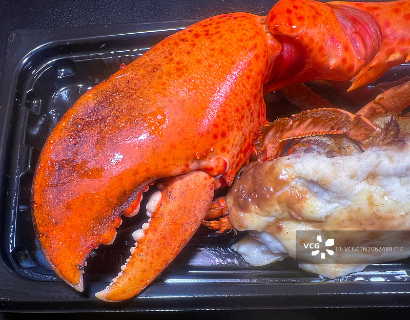 煮熟的龙虾钳图片素材