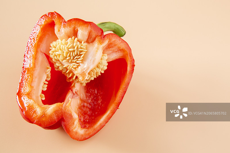 切开的红辣椒图片素材