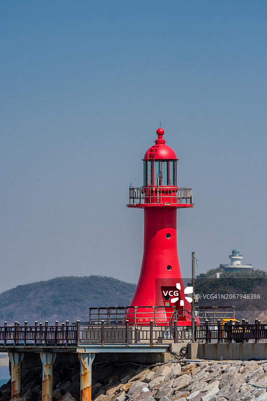 韩国平泽市弓坪港码头上的红色灯塔，亚洲图片素材