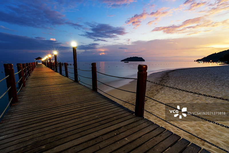 马努干岛的日落美景图片素材