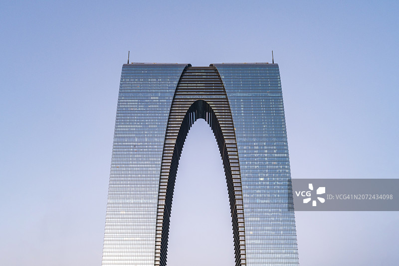 苏州办公楼正面的特写图片素材