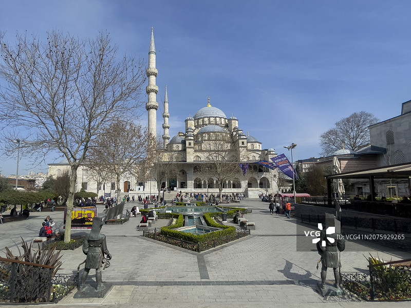 伊斯坦布尔耶尼清真寺前的埃米诺努广场图片素材