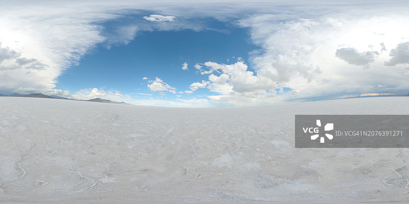 犹他州博纳维尔盐滩的暴风雨天气图片素材