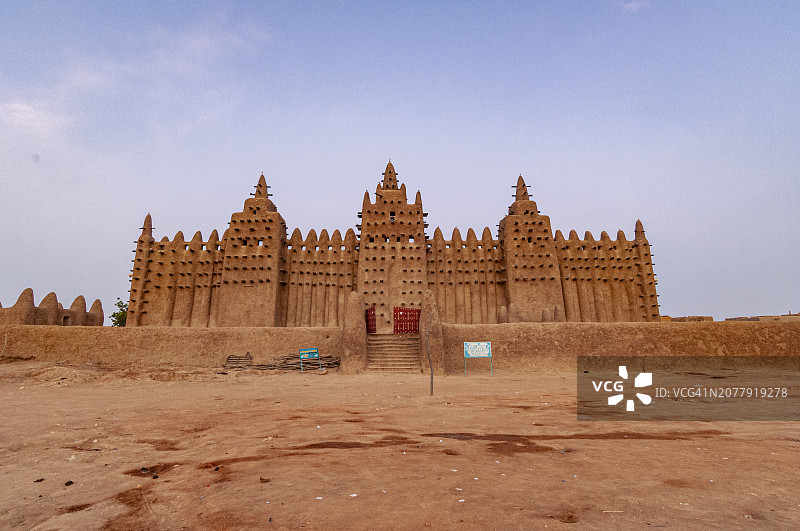 马里杰内清真寺黎明景色图片素材