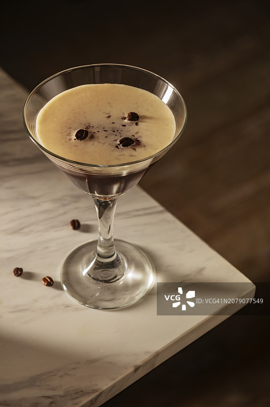 美国伊利诺伊州芝加哥桌上的饮品的高角度照片图片素材