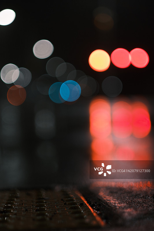 夜晚发光灯光的特写图片素材