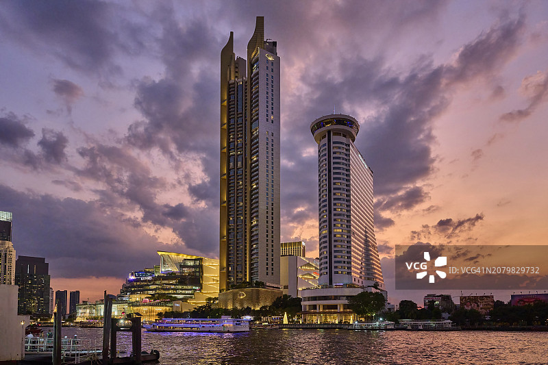 曼谷湄南河的日落图片素材