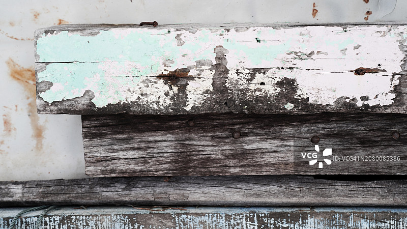 堆积的旧木材图片素材