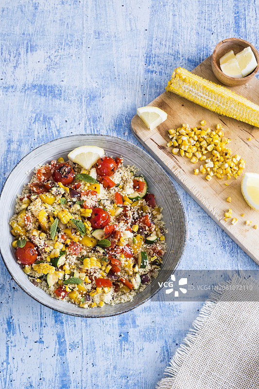 烤玉米古斯米图片素材