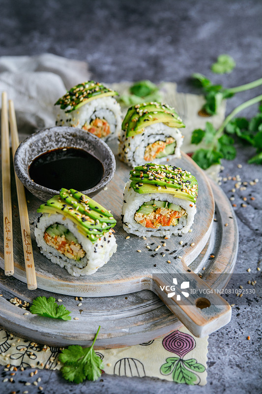 纯素鳗鱼卷图片素材